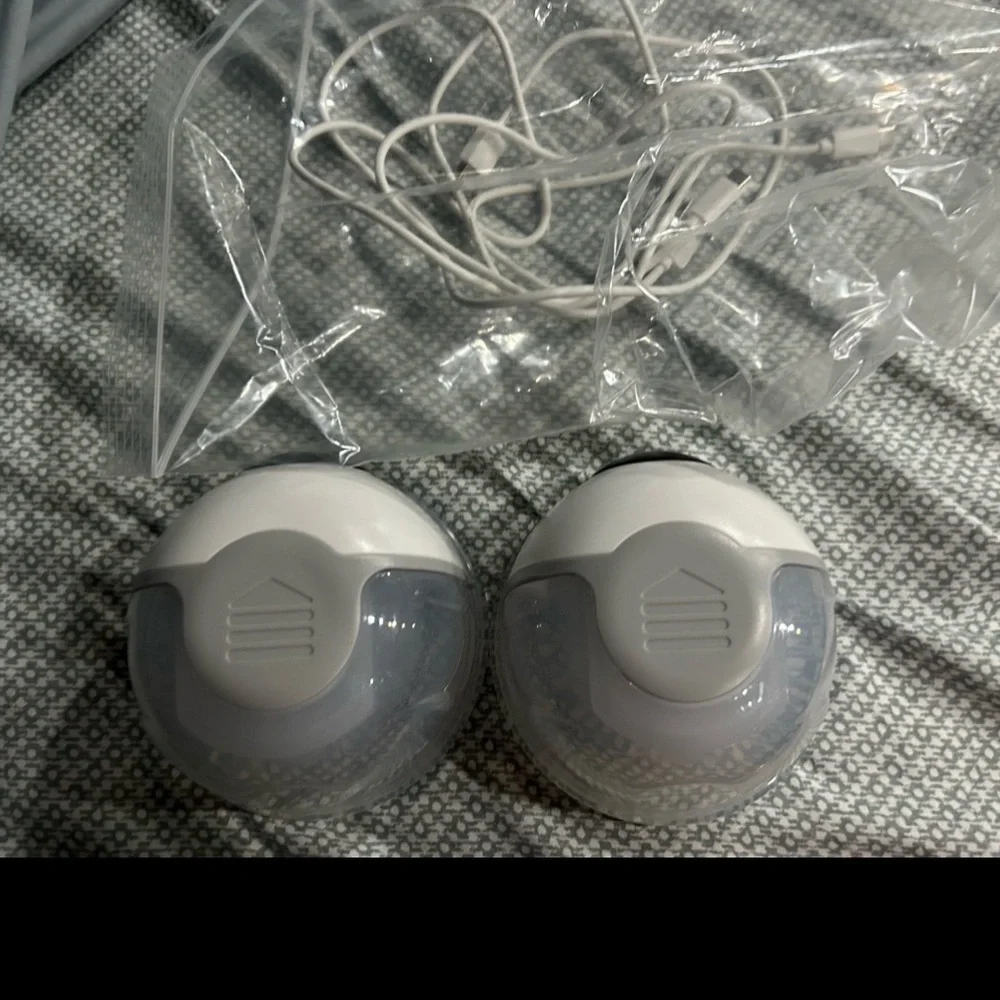White Rechargeable LED Puck Lights - Pack of 2